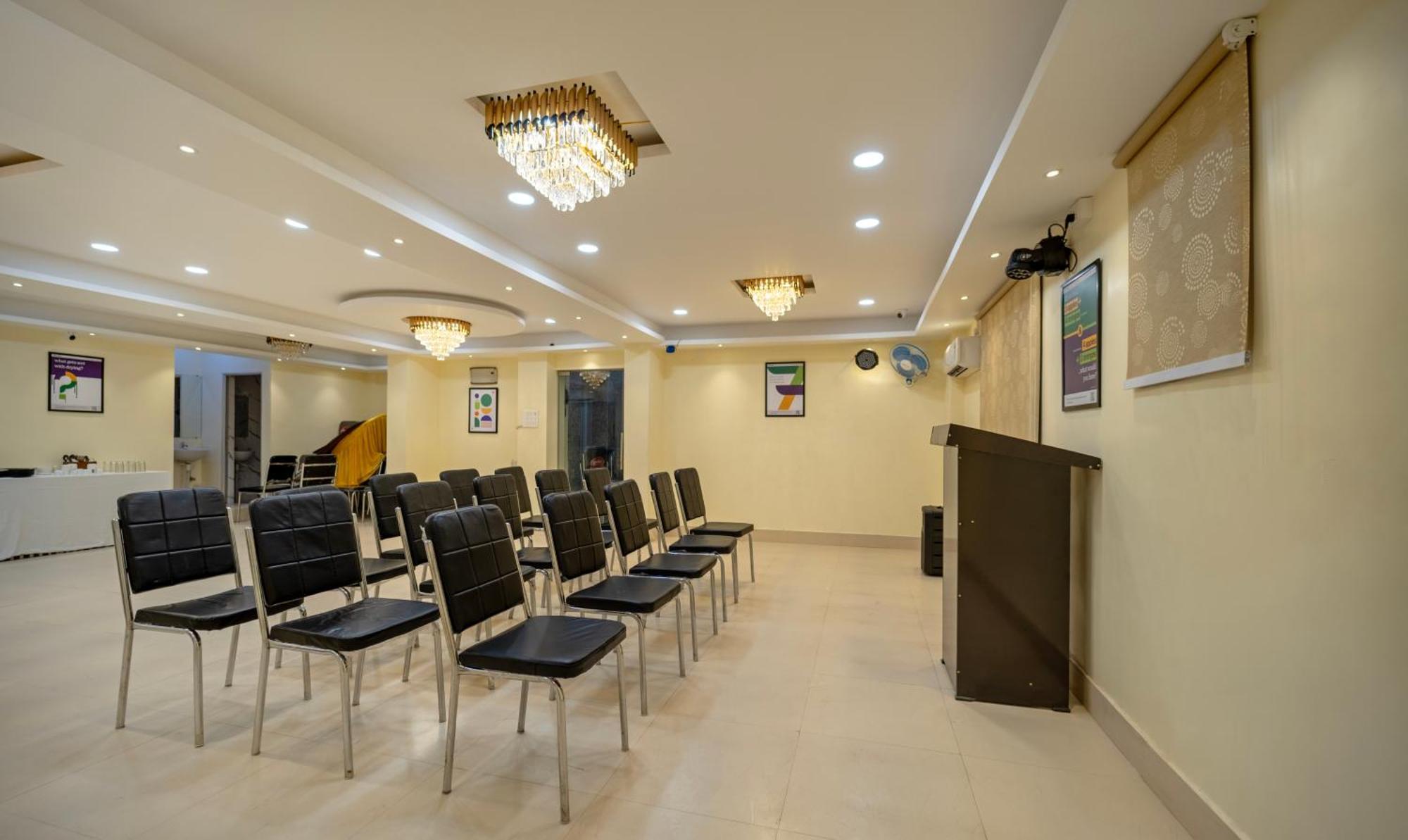 Treebo Taj Square, 10 Mins From Airport Hotel Patna  Exterior photo