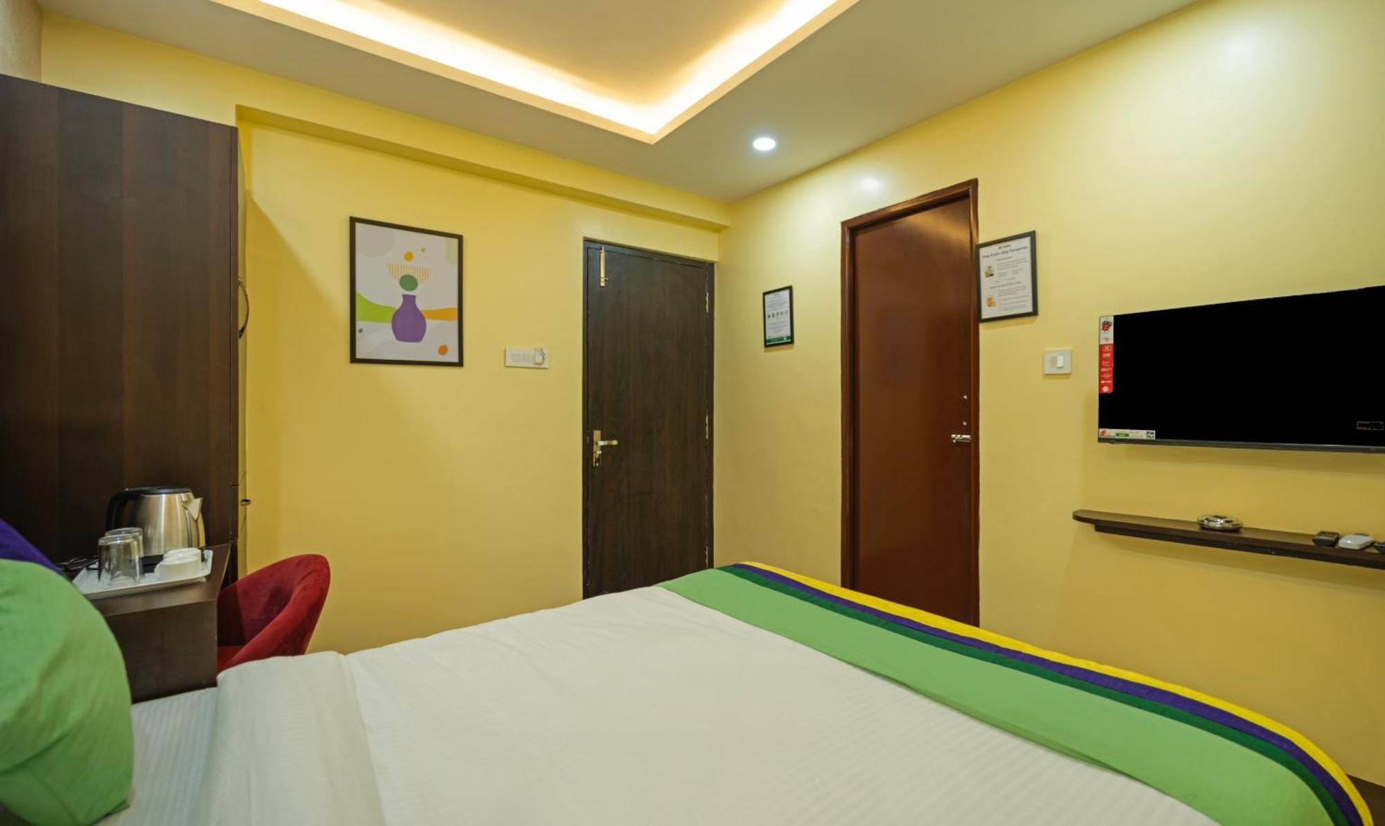 Treebo Taj Square, 10 Mins From Airport Hotel Patna  Exterior photo